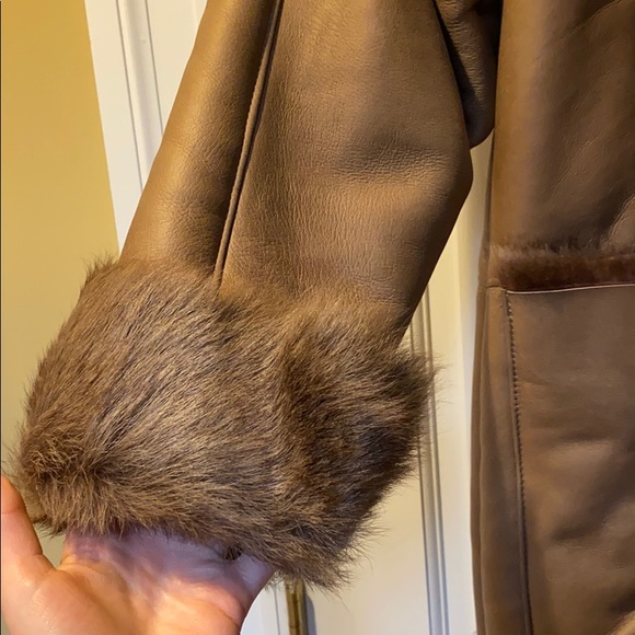 Owen Barry taupe beige shearling lambskin coat - Picture 3 of 6